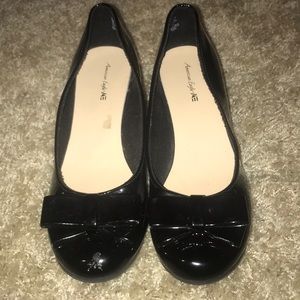 American Eagle girls black wedges